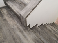  Vinylove schody bez nosu BUKOMA dub Poustni